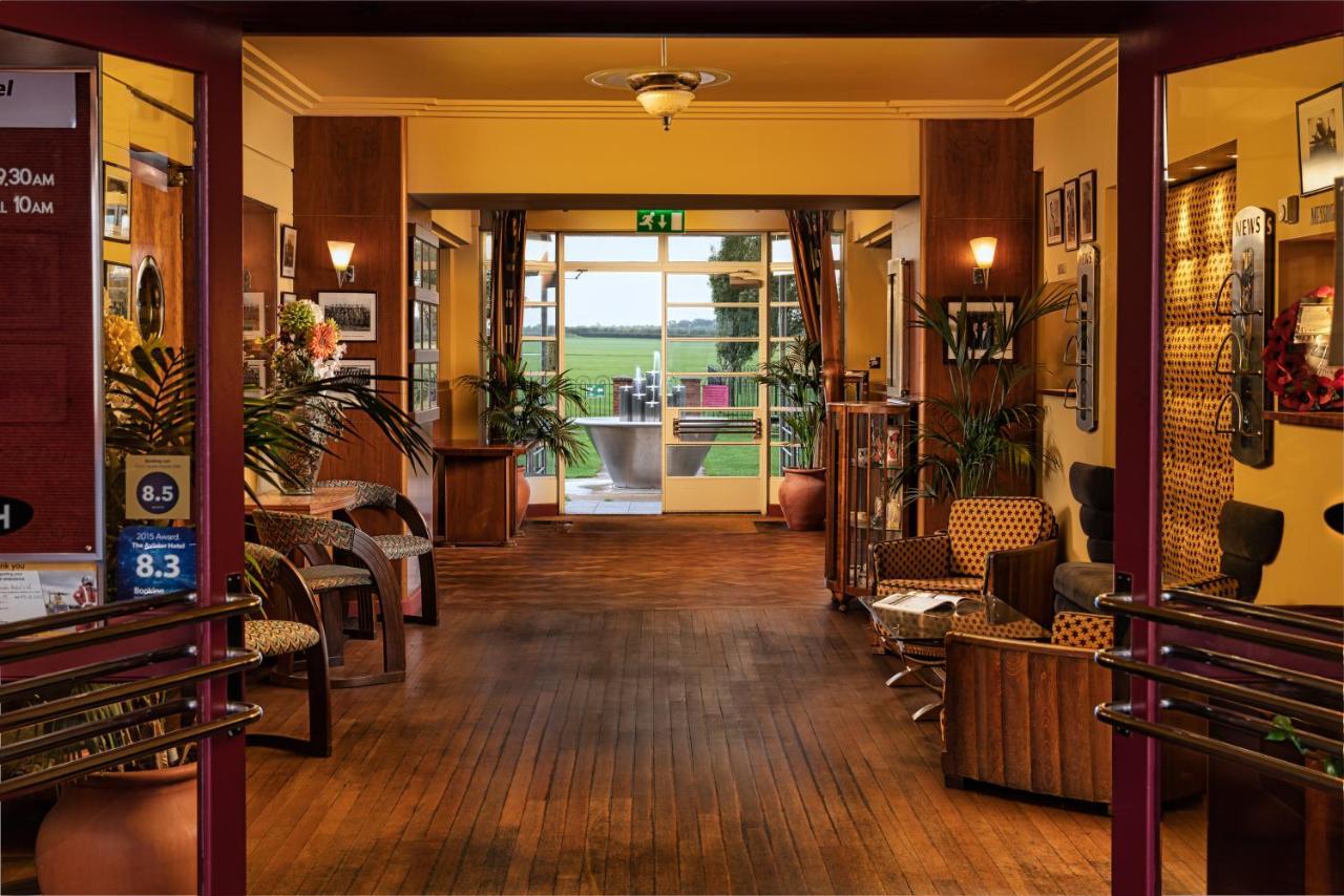 The Aviator Hotel Sywell Bagian luar foto