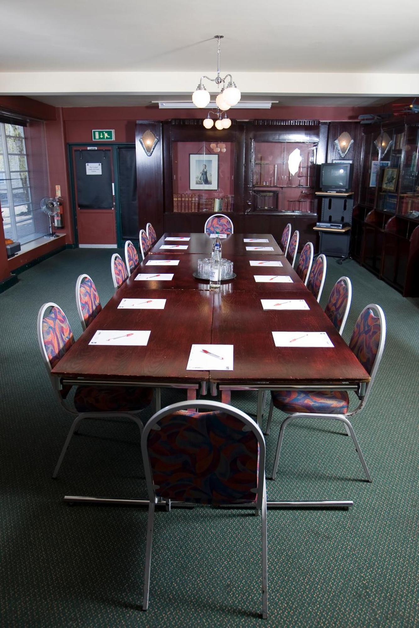 The Aviator Hotel Sywell Bagian luar foto